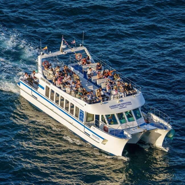 San Sebastián: Sunset from the catamaran in La Concha Bay - A Detailed Look at the Sunset Catamaran Tour