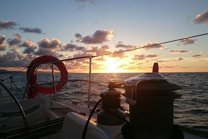 san-sebastian-sunset-sailing-trip