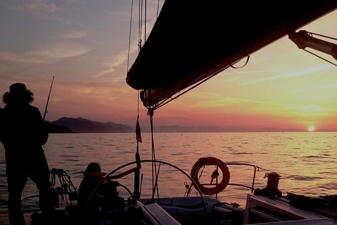 san-sebastian-sunset-sailing-trip