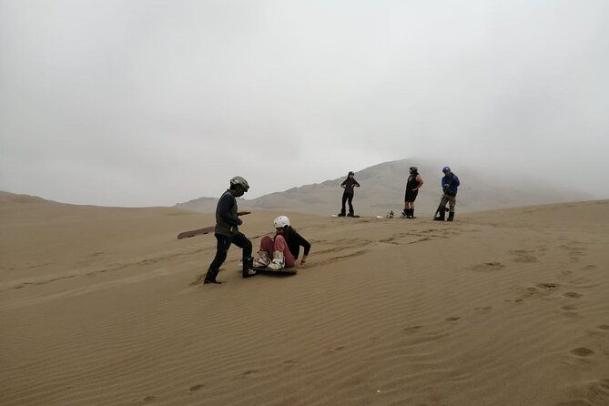 sandboarding-experiance-in-lima