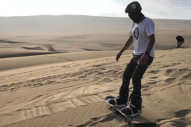 sandboarding-lessons-in-lima-national-park-lomas-de-ancon