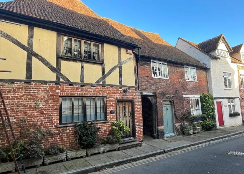 sandwich-private-2hr-walking-tour-with-a-blue-badge-guide