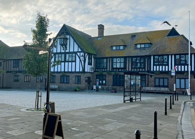 sandwich-private-2hr-walking-tour-with-a-blue-badge-guide