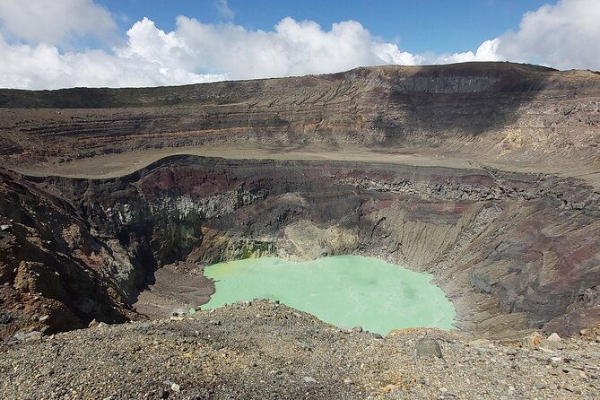 santa-ana-volcano-hike-coatepeque-lake