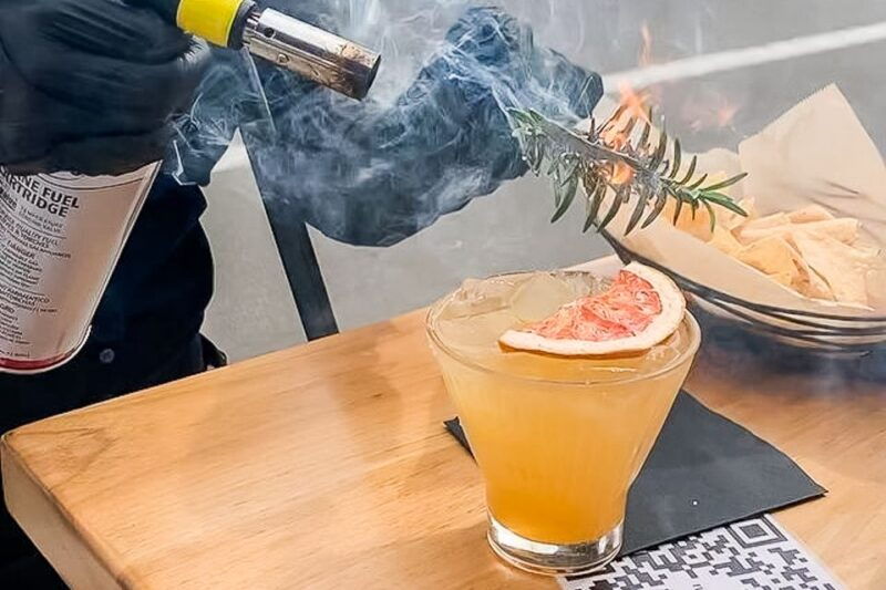 santa-barbara-3-hour-cocktail-and-history-walking-tour