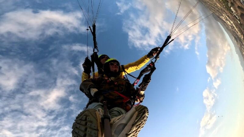 santa-cruz-de-tenerife-acrobatic-paragliding-flight
