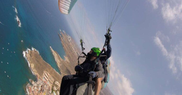 santa-cruz-de-tenerife-acrobatic-paragliding-flight
