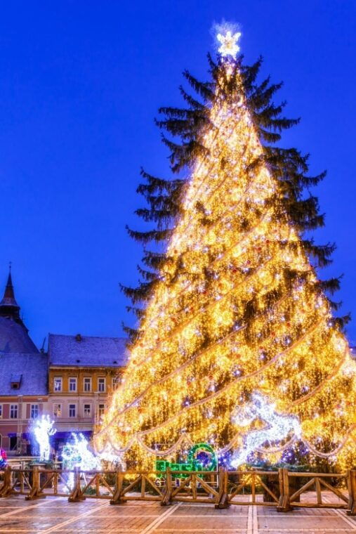 santa-fes-enchanted-christmas-stroll