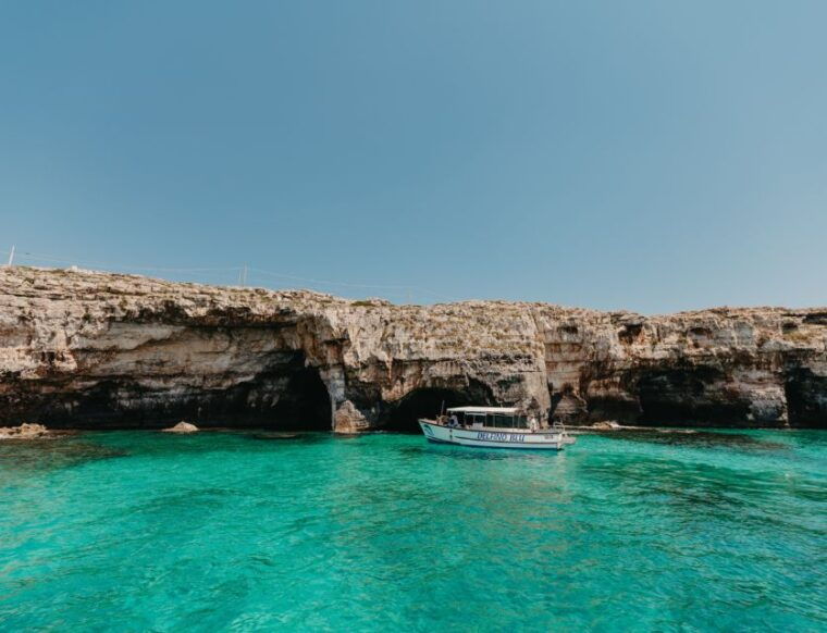 santa-maria-di-leuca-caves-boat-tour