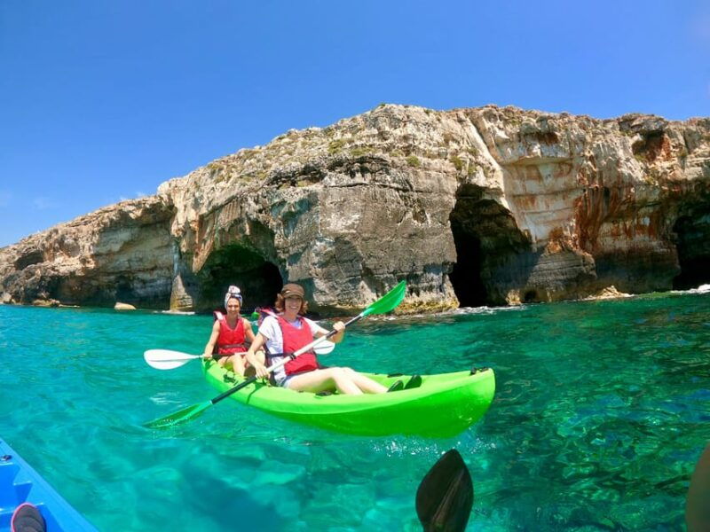 santa-maria-di-leuca-kayak-and-canoe-tour-in-the-caves