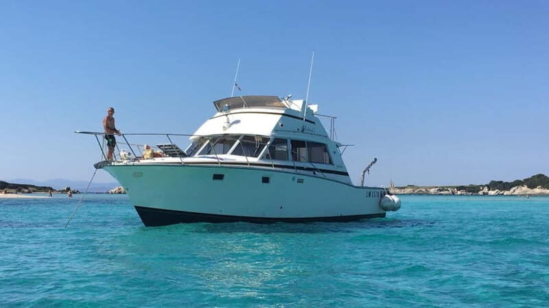 Santa Teresa: Speedboat tour around Lavezzi and Piana Island - What Sets This Tour Apart