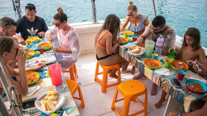 Santa Teresa: Speedboat tour around Lavezzi and Piana Island - Frequently Asked Questions