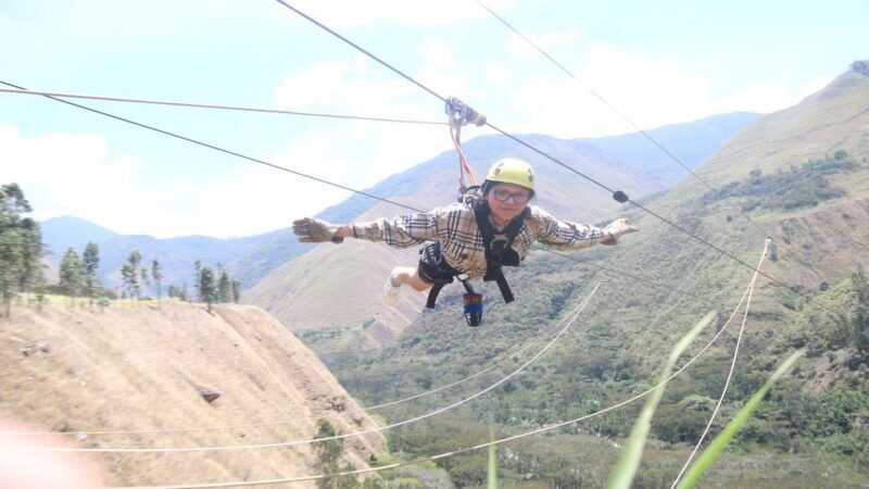 santa-teresa-zipline-circuit-near-machu-picchu