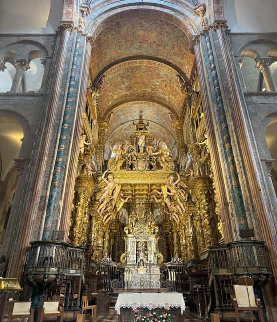 Santiago de Compostela: 4hours tour with everything included - Cost and Value