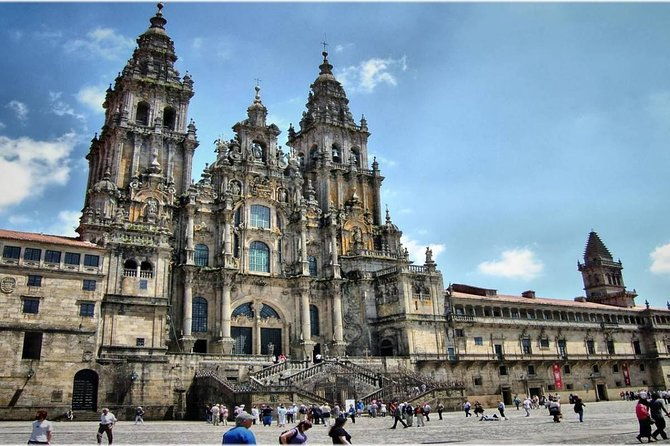 santiago-de-compostela-valenca-do-minho-from-porto