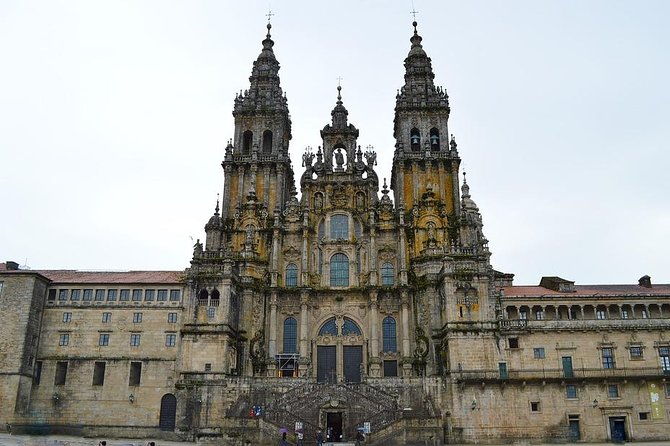 santiago-de-compostela-viana-do-castelo-from-porto
