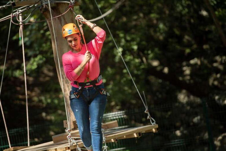 santiago-ibo-hanging-bridges-in-cola-de-caballo-ticket