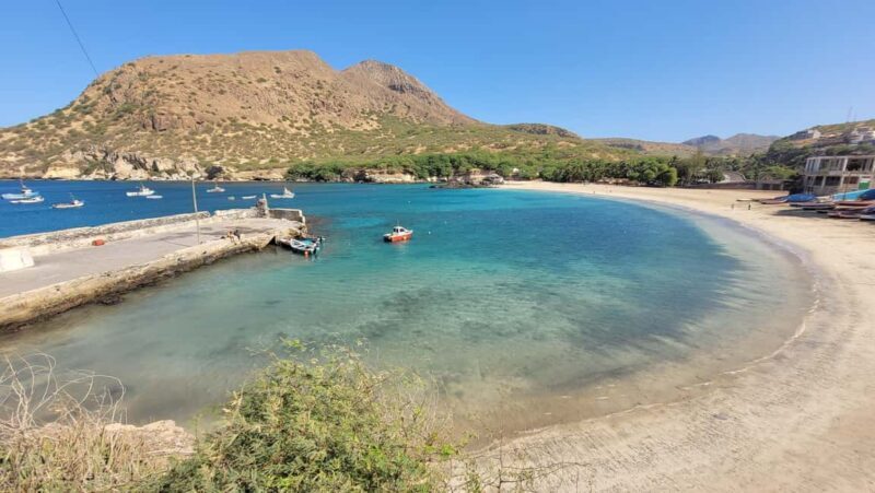 Santiago Island Tour - Key Points