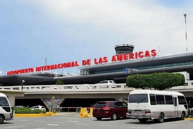 santo-domingo-airport-and-serenade-punta-cana-private-transfer