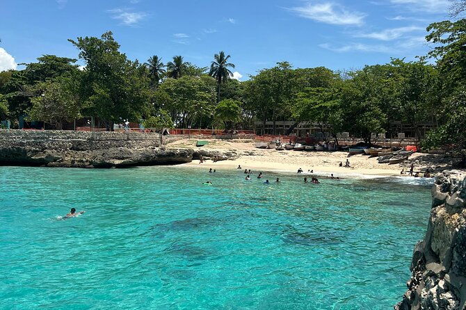 santo-domingo-must-do-los-3-ojos-boca-chica-beach-more