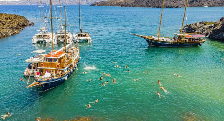 santorini-2-day-combo-volcano-boat-cruise-island-bus-tour