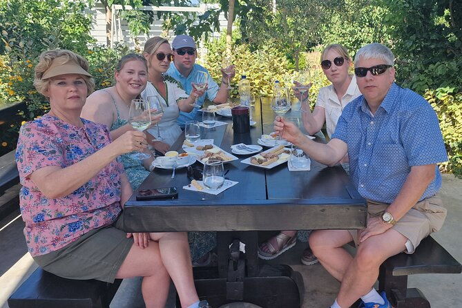 santorini-4hrs-small-group-wine-tasting-and-history-tour