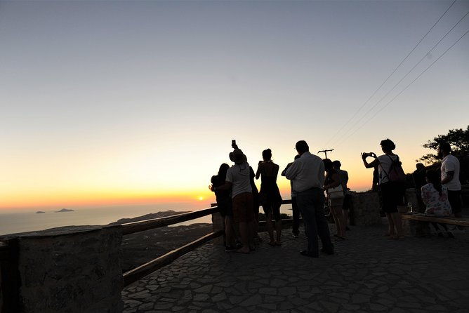 santorini-5-hour-custom-private-sightseeing-tour