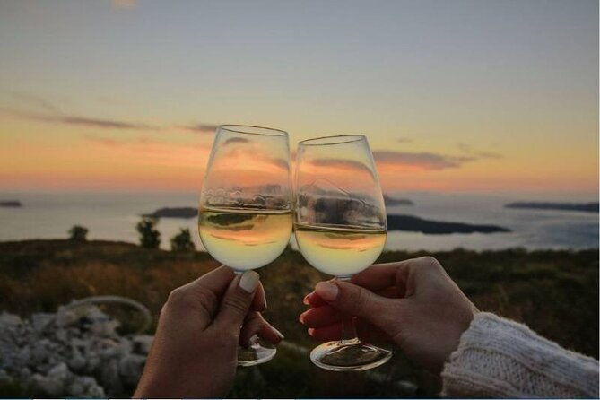 santorini-6-hours-day-tour-and-lunch