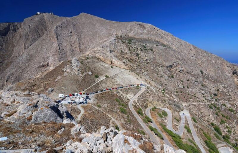 santorini-akrotiri-excavation-megalochori-beaches-tour
