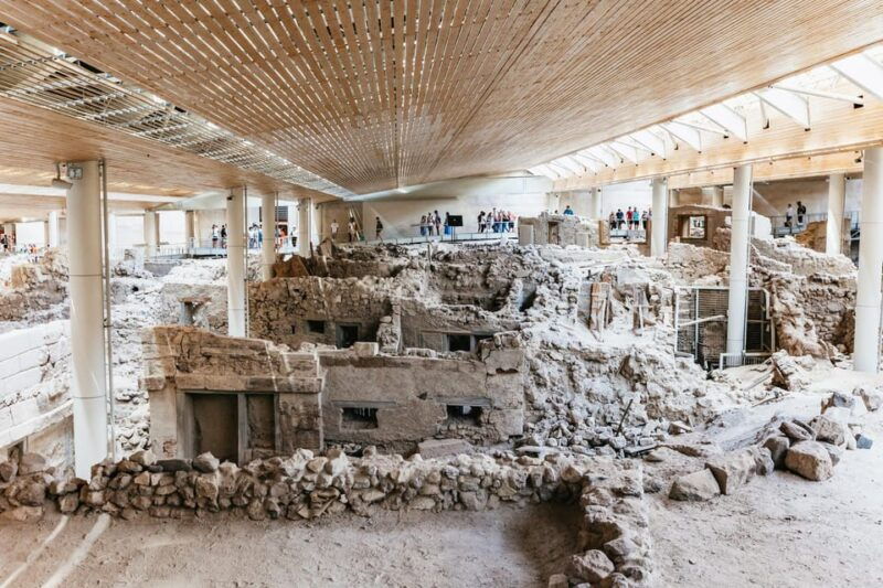 santorini-akrotiri-prehistoric-city-private-guided-tour