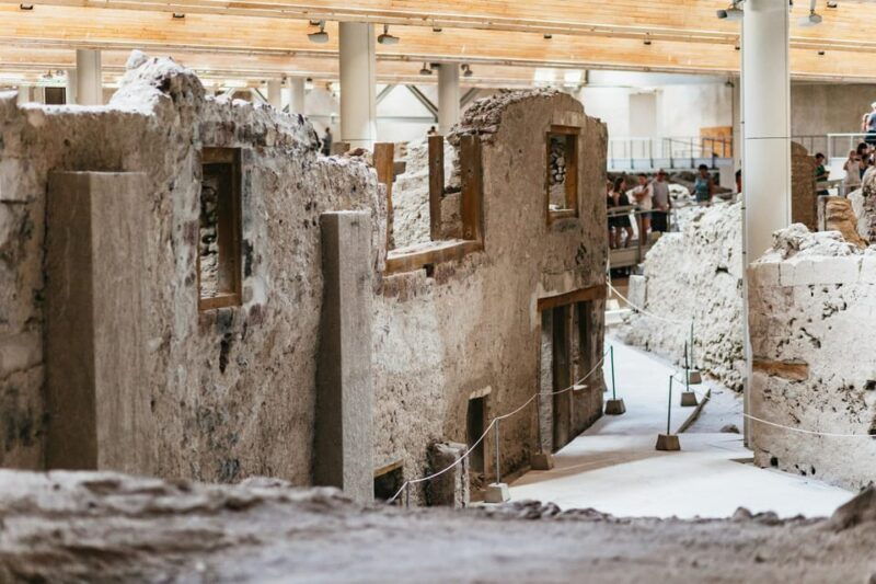 santorini-akrotiri-prehistoric-city-private-guided-tour