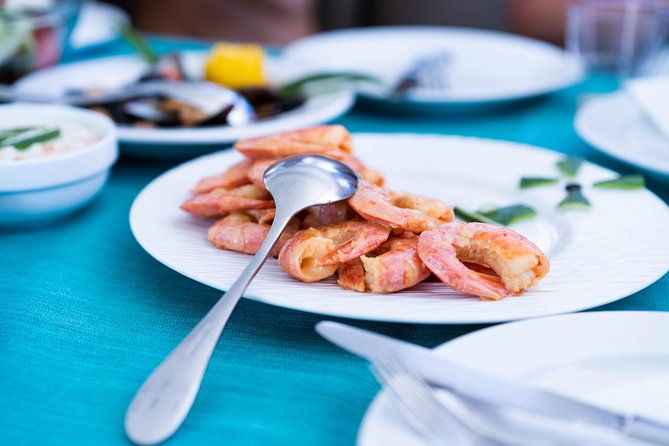 santorini-all-inclusive-private-catamaran-cruise