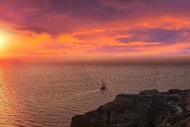 santorini-best-private-sightseeing-tour-customizable