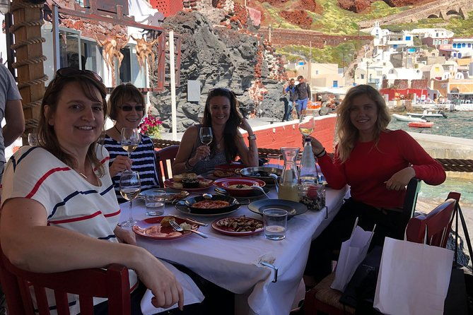 santorini-bliss-discover-the-charms-of-the-southern-delight