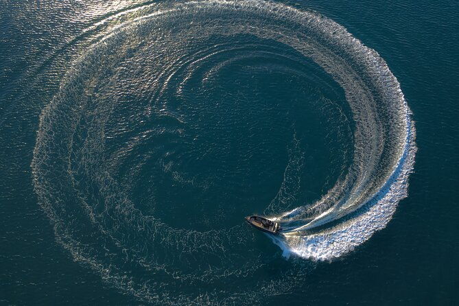 santorini-boat-rental-license-free-and-full-or-half-day-options