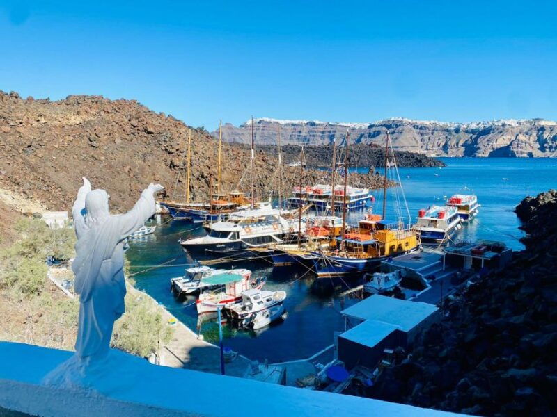 santorini-boat-tour-to-volcano-hot-springs-thirasia