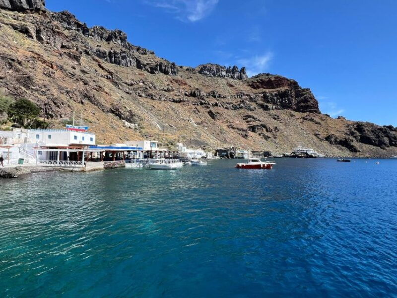 santorini-boat-tour-to-volcano-hot-springs-thirasia