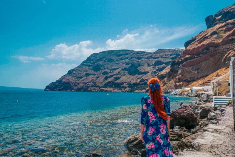 santorini-caldera-and-oia-with-king-thiras-boat