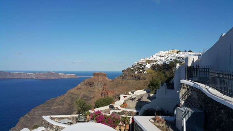 santorini-caldera-hiking-tour-from-fira-to-oia