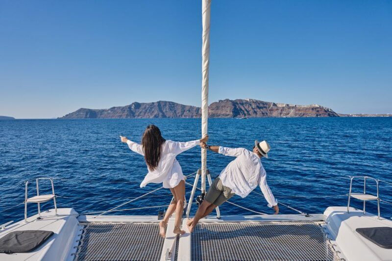 Santorini: Caldera Luxury Catamaran Cruise w/ Meal & Drinks - FAQ