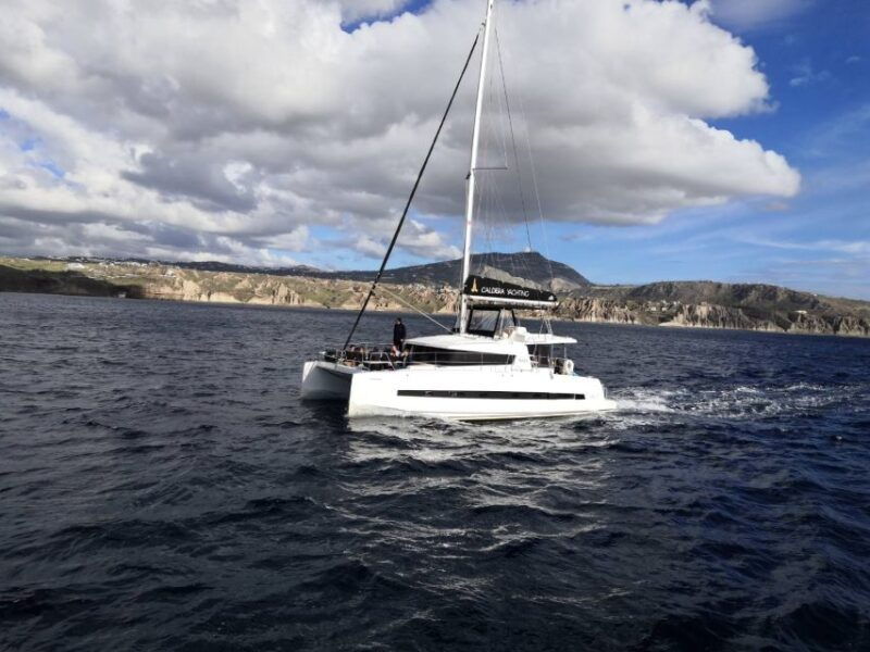 santorini-caldera-panorama-winter-cruise
