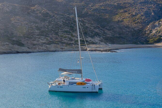 Santorini: Caldera Private Catamaran Cruise with Meal & Drinks - Authentic Experiences from Reviewers