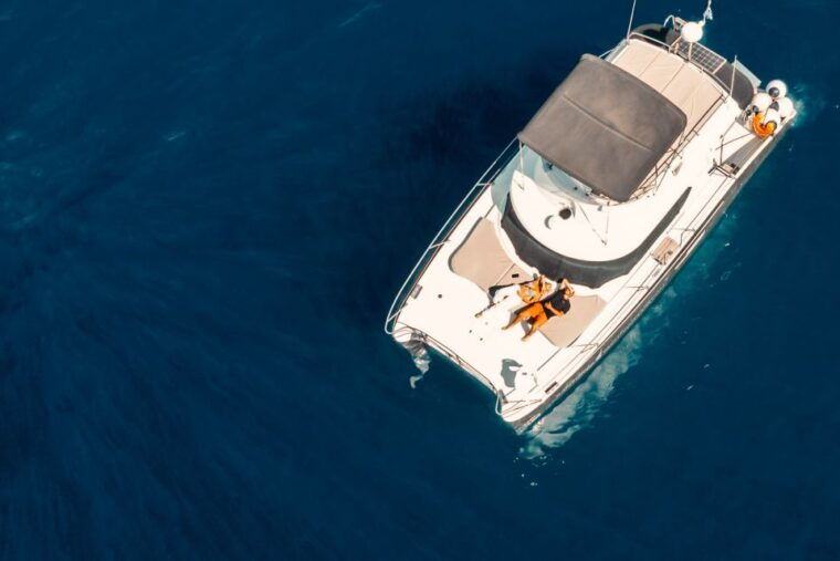 santorini-caldera-private-power-catamaran-cruise