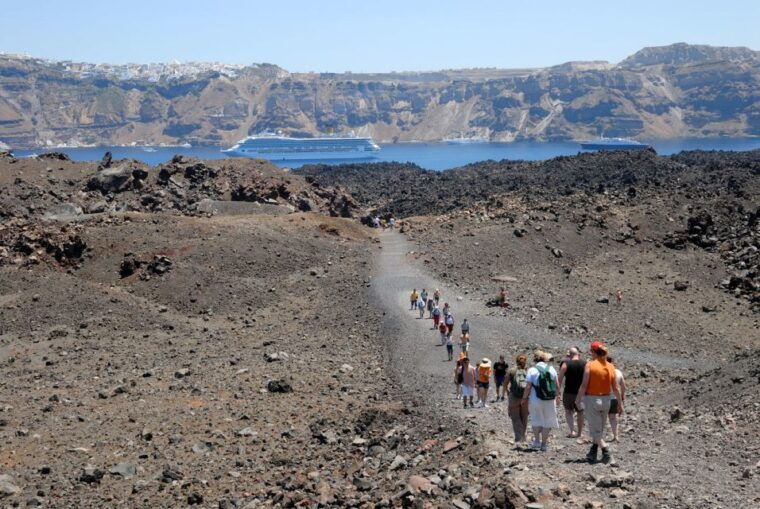 santorini-caldera-sunset-cruise-with-dinner