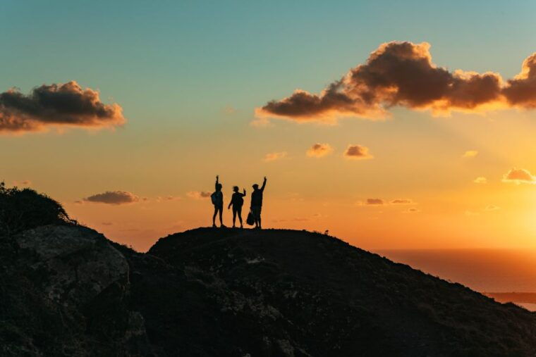santorini-caldera-trail-guided-hike-and-sunset-viewing