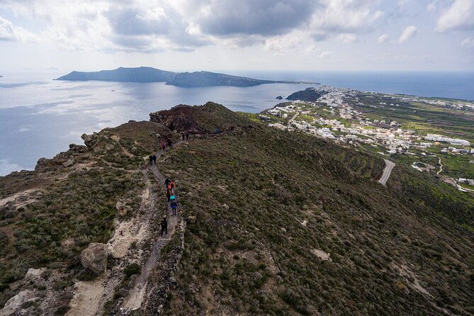 santorini-caldera-trail-hike-and-sunset-2