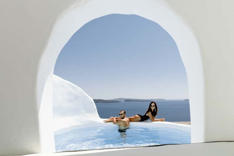 Santorini: Casual Photoshoot by Flying Dress Photo © - Why Choose This Photoshoot?