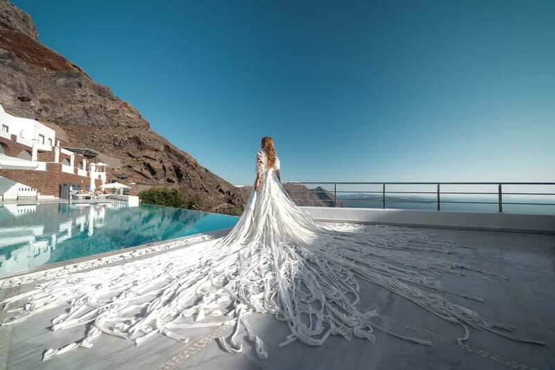 Santorini: Casual Photoshoot by Flying Dress Photo © - Who Should Consider This Experience?