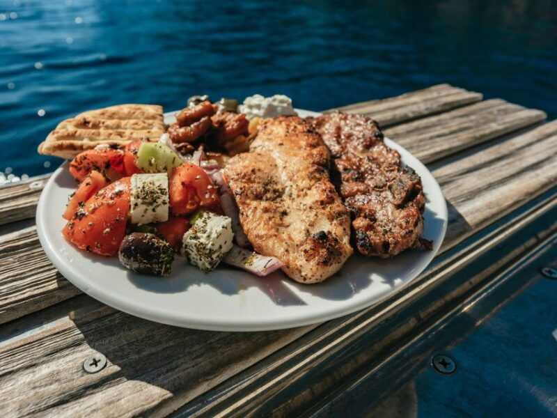santorini-catamaran-caldera-cruise-with-meal-and-drinks