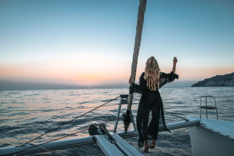 santorini-catamaran-cruise-with-meal-open-bar